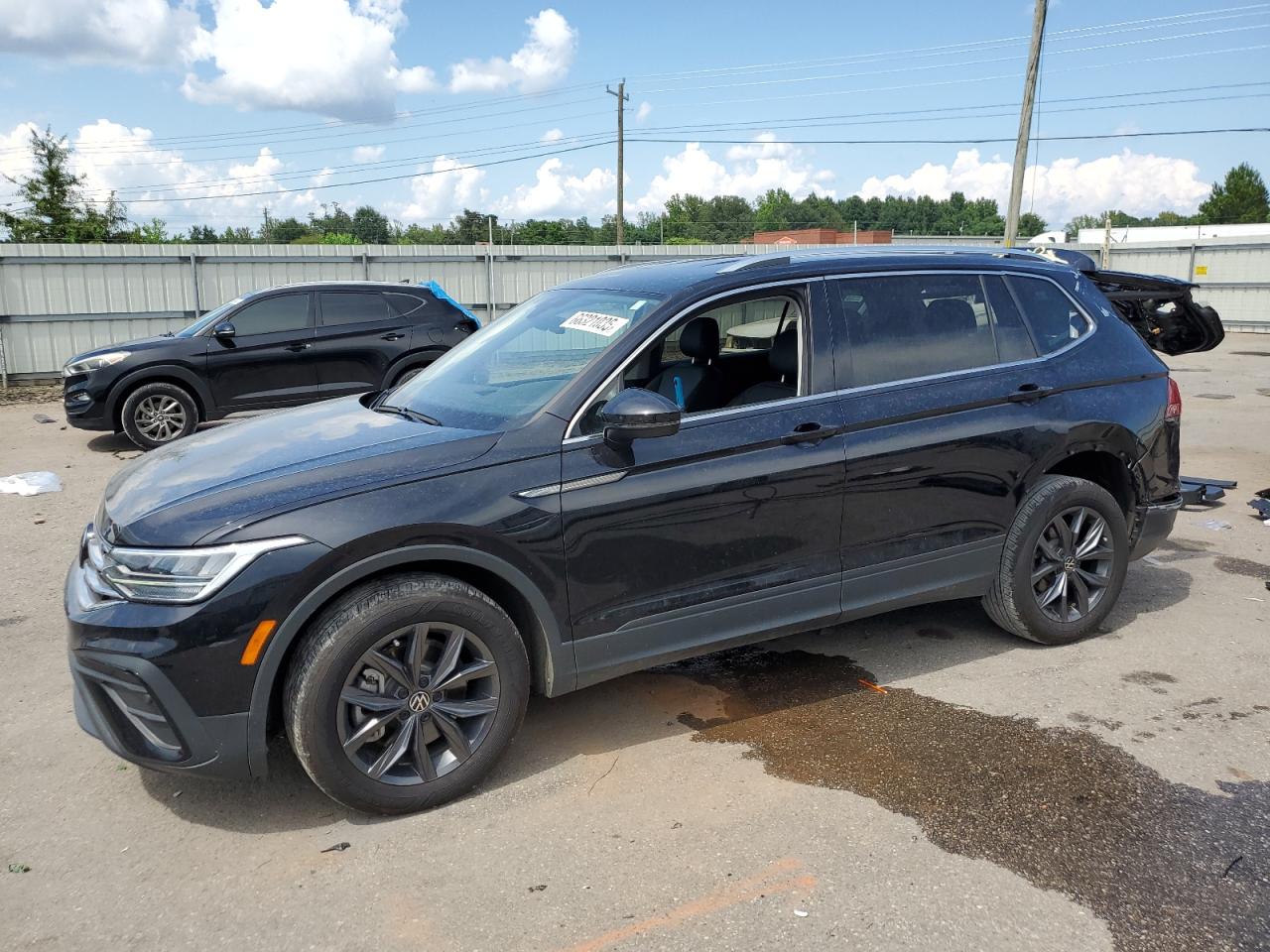 VOLKSWAGEN TIGUAN SE