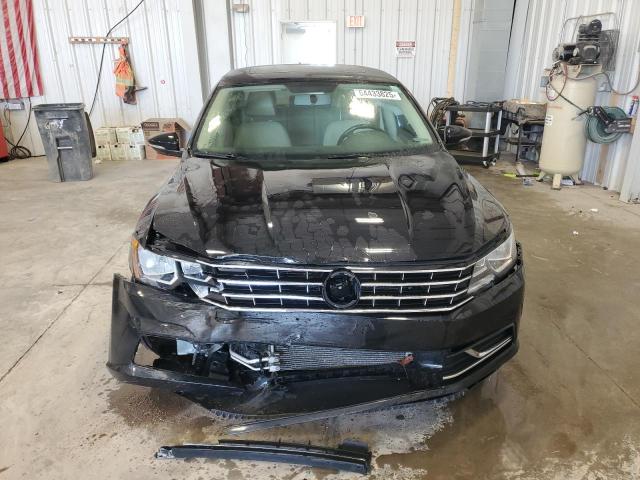 2017 VOLKSWAGEN PASSAT SE 1VWBT7A31HC029855