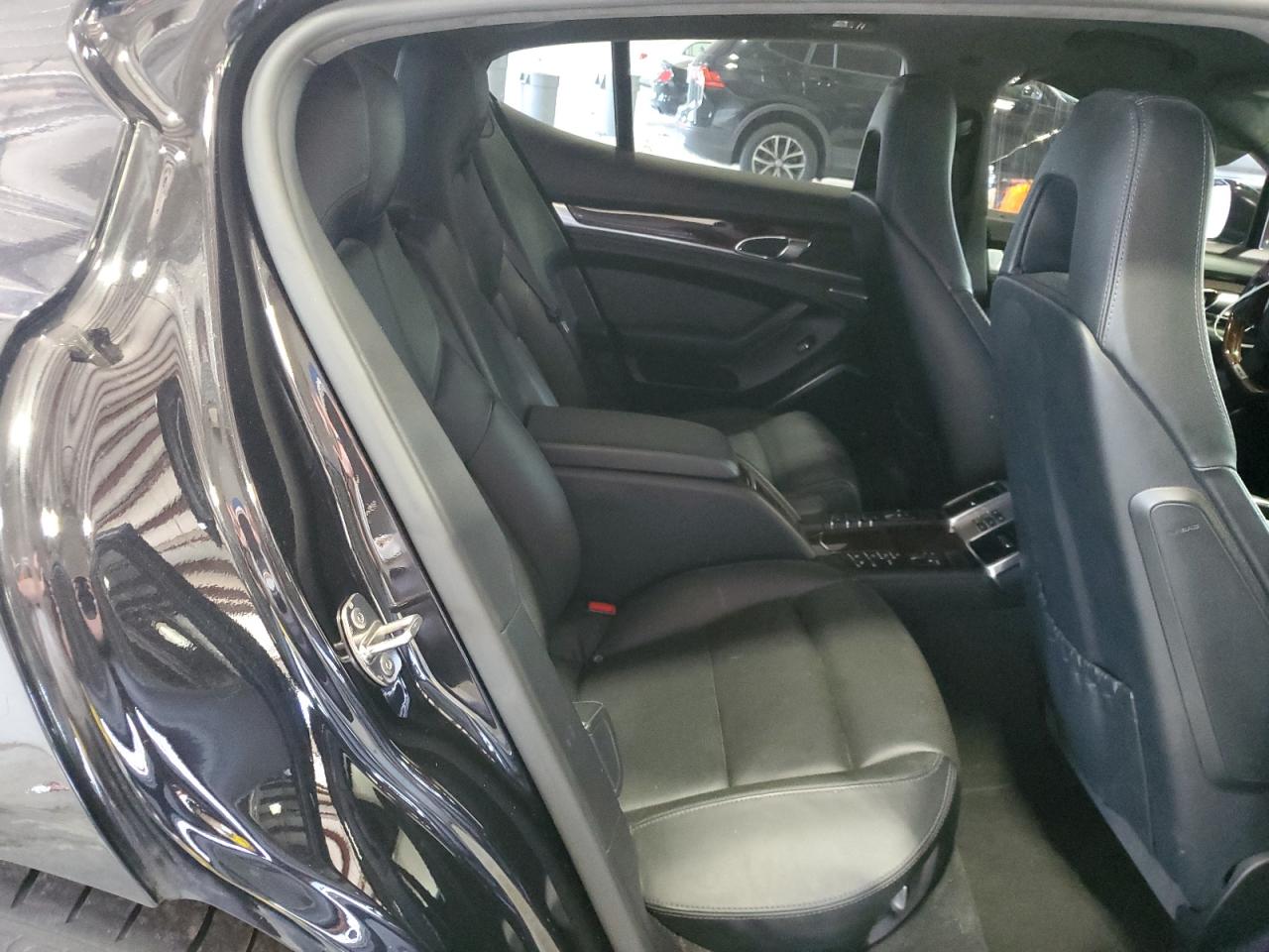 PORSCHE PANAMERA TURBO