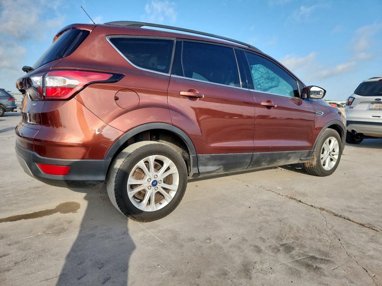 FORD ESCAPE SE