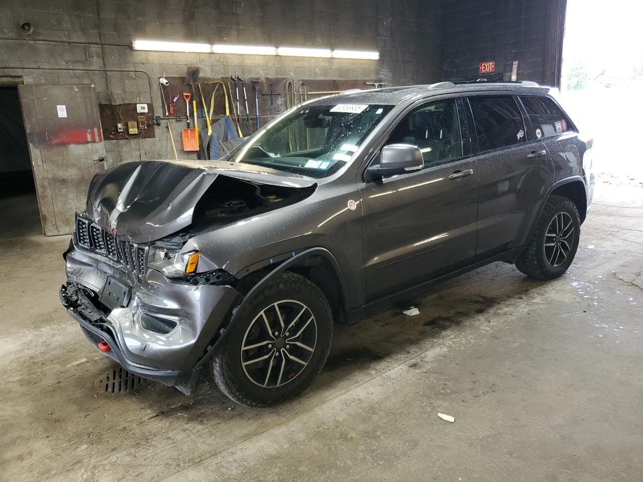  Salvage Jeep Grand Cherokee