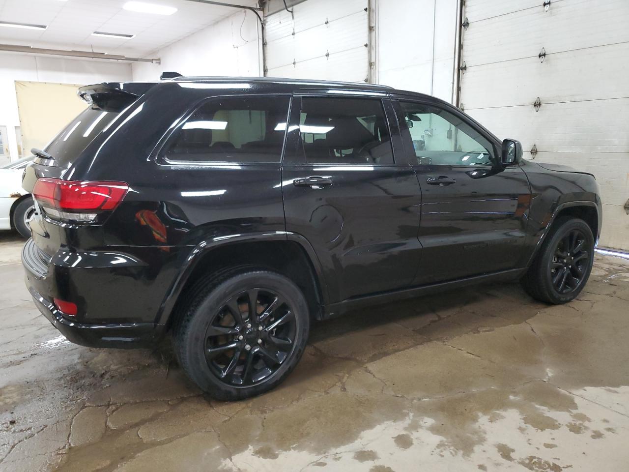 JEEP GRAND CHEROKEE LAREDO