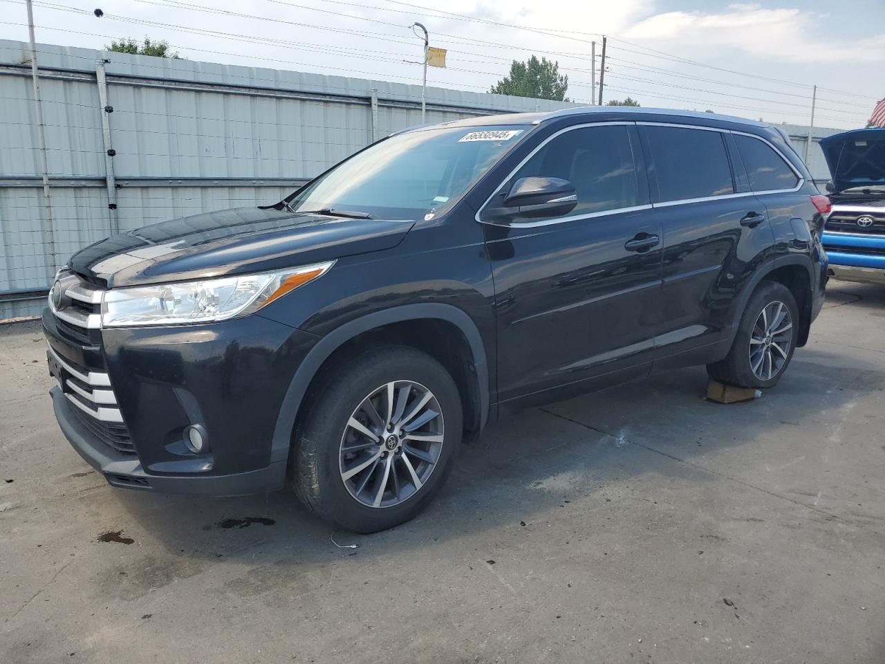 TOYOTA HIGHLANDER SE
