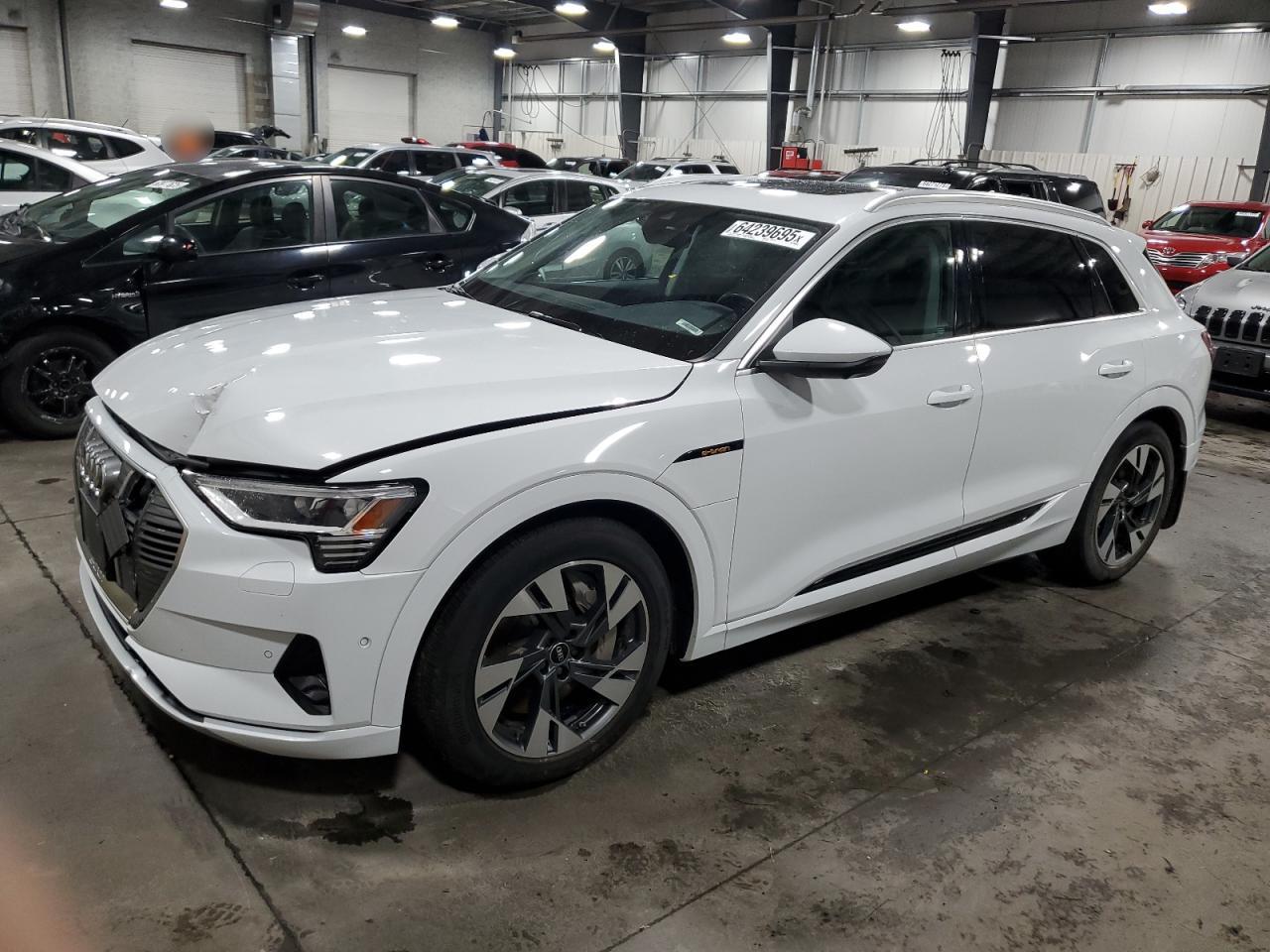 AUDI E-TRON PREMIUM PLUS