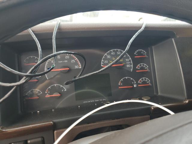 2017 VOLVO VN VNL #3284825520