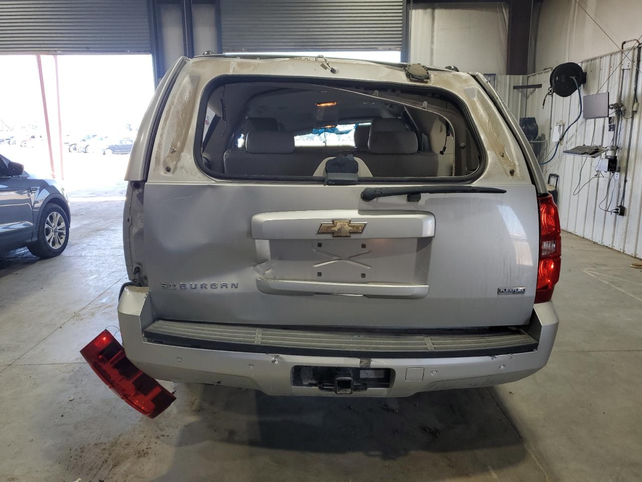 CHEVROLET SUBURBAN C1500 LT