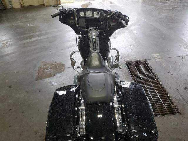 2022 HARLEY-DAVIDSON FLHX 1HD1KBC11NB649735