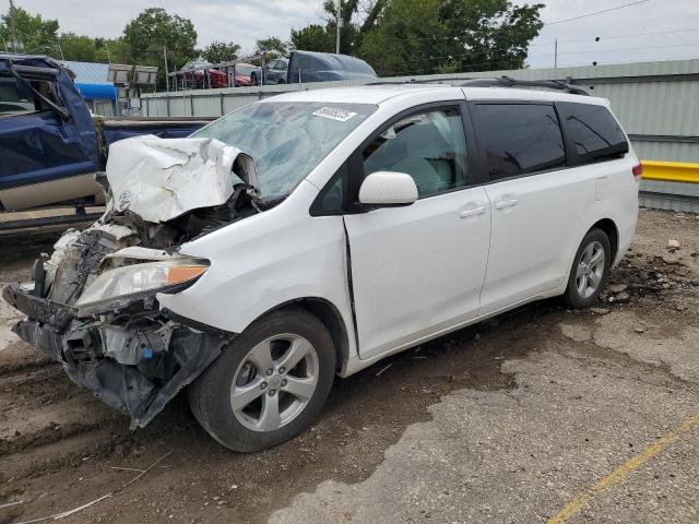 TOYOTA SIENNA LE