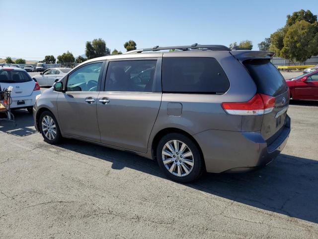 TOYOTA SIENNA 2014 gray  gas 5TDDK3DC0ES081720 photo #3