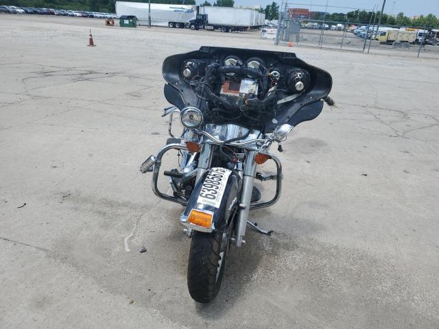 2011 HARLEY-DAVIDSON FLHTCU 1HD1FC419BB677710