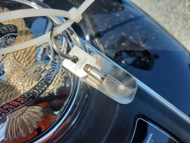 2005 HARLEY-DAVIDSON FLHTCUI 1HD1FCW145Y608132
