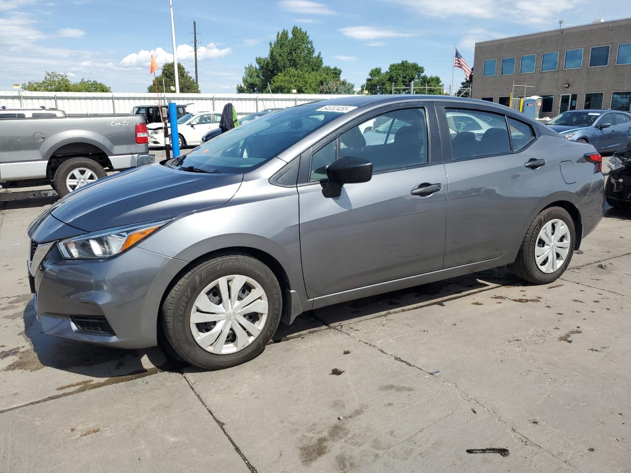 NISSAN VERSA S