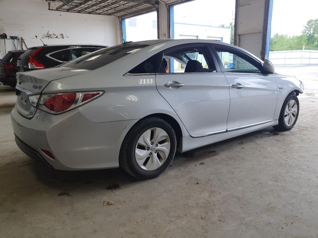 HYUNDAI SONATA HYBRID