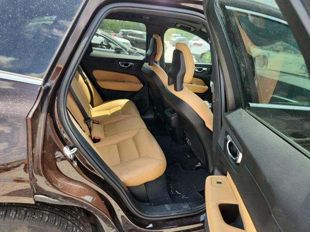 2018 VOLVO XC60 T6 MOMENTUM YV4A22RK1J1017025