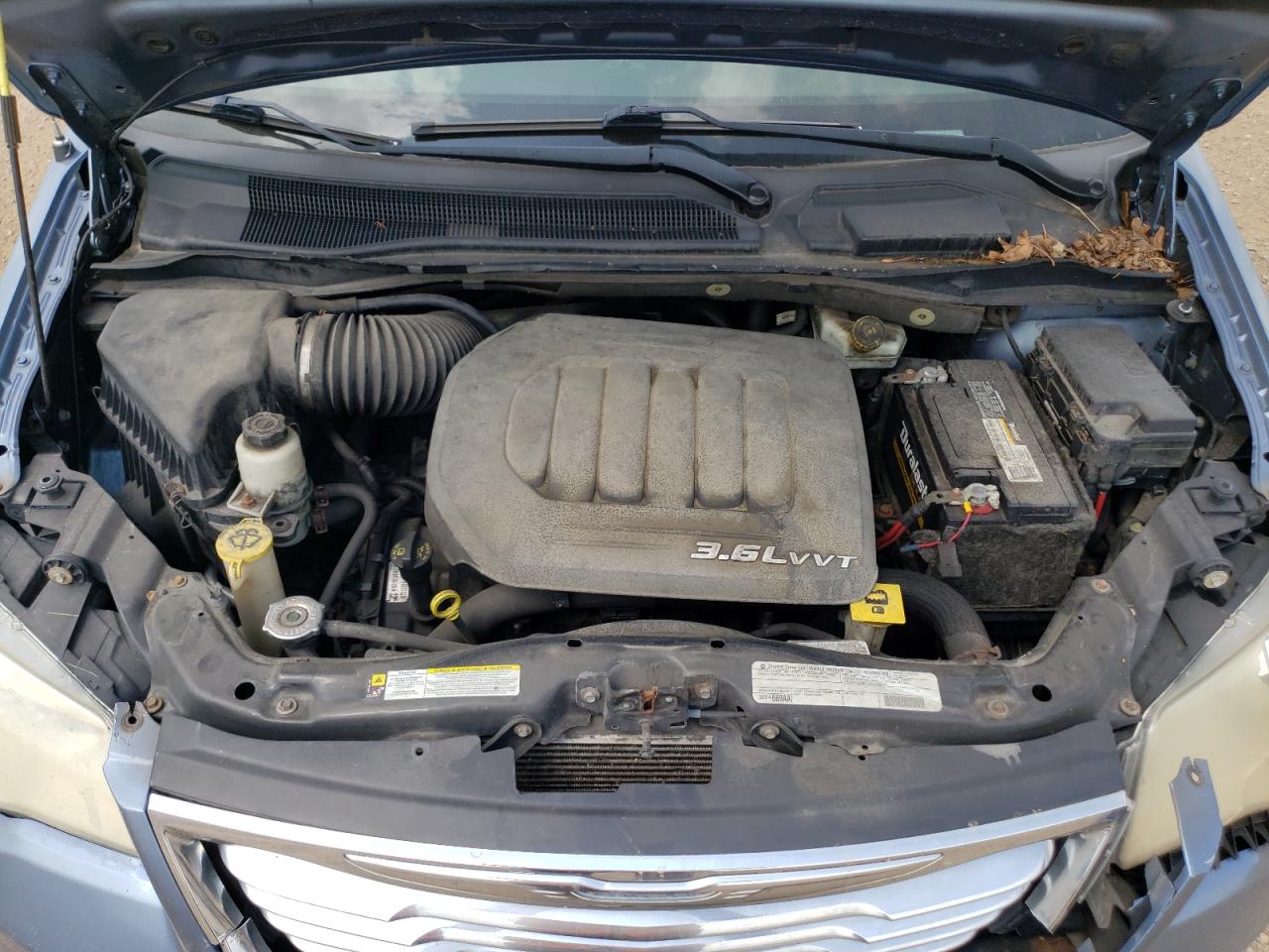 CHRYSLER TOWN & COUNTRY TOURING L