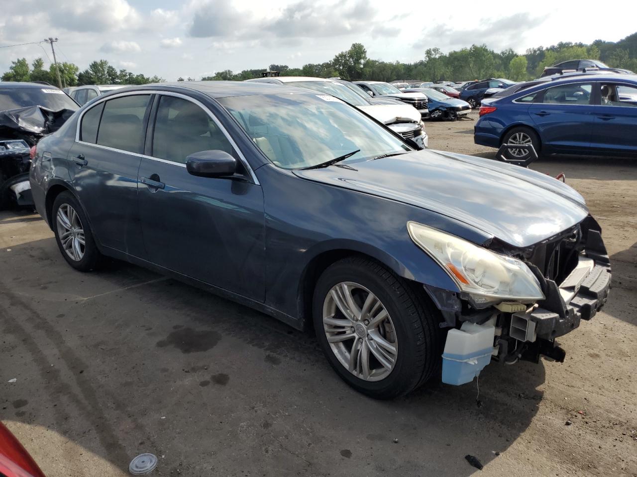 Infiniti G37 2012