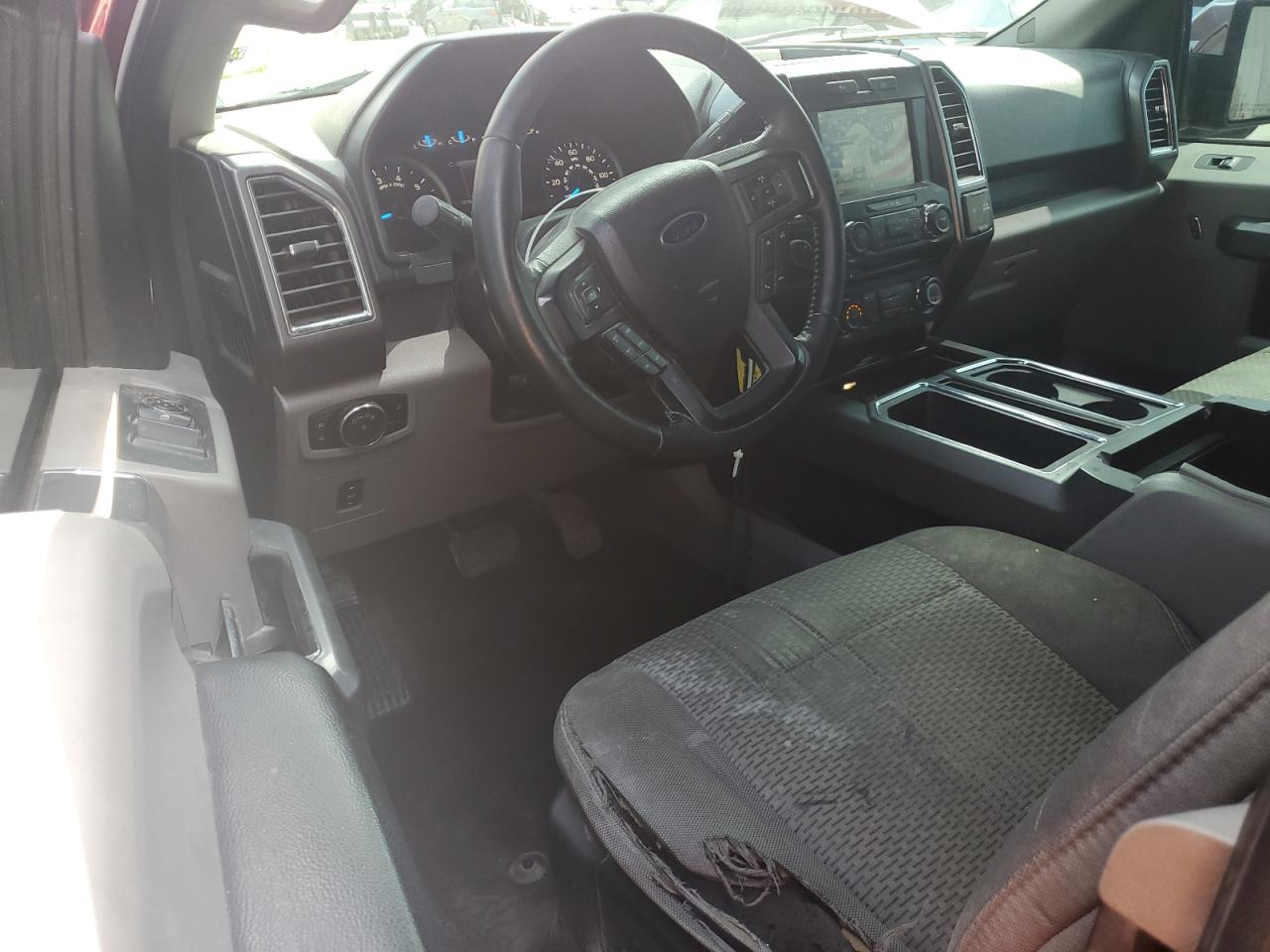 FORD F-150 SUPER CAB