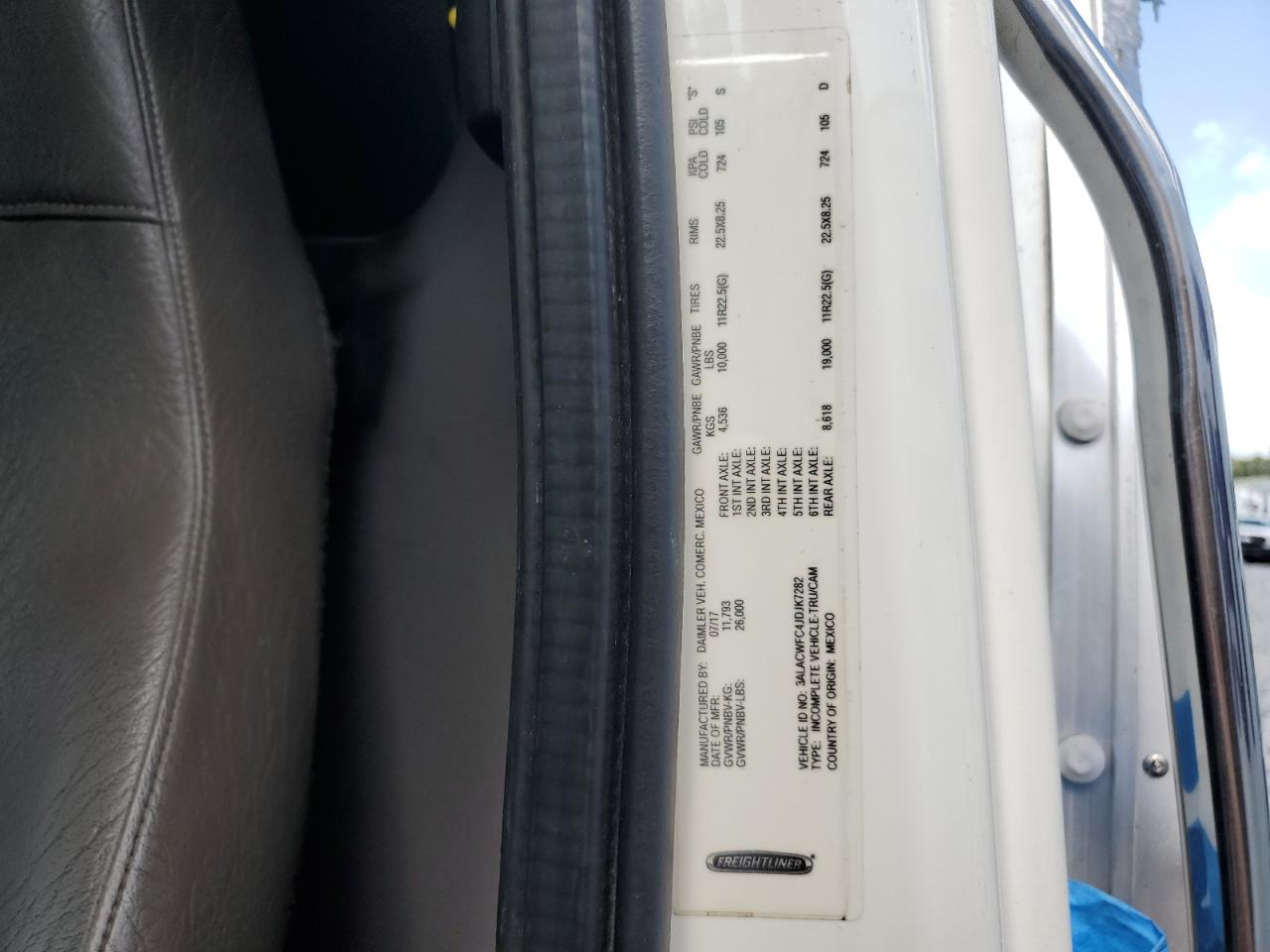 Lot #3304582451 2018 FREIGHTLINER M2 106 MED