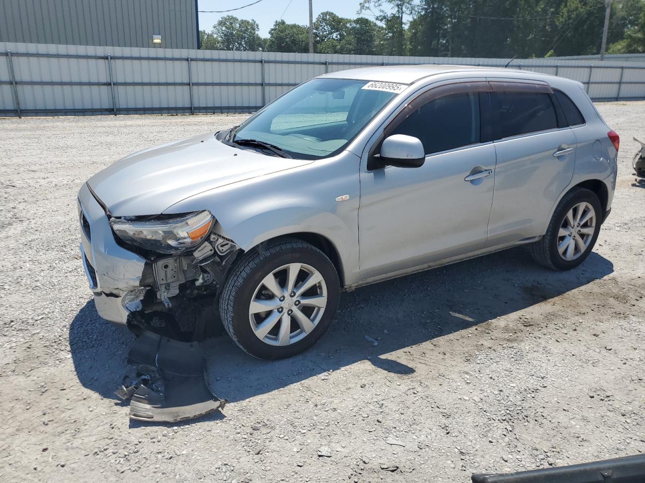 MITSUBISHI OUTLANDER SE