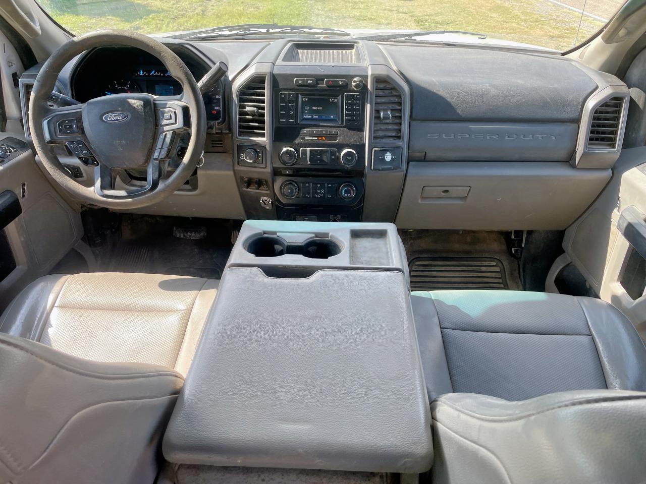 FORD F-250 SUPER DUTY