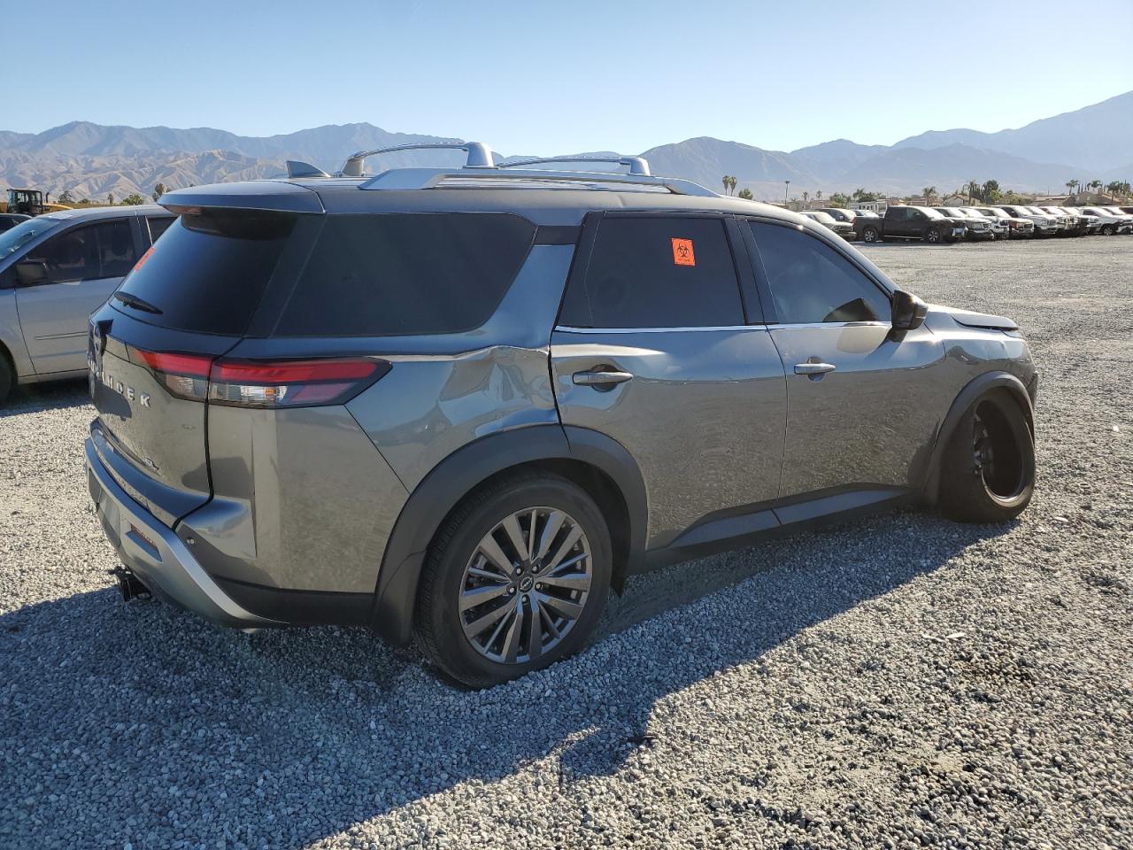 NISSAN PATHFINDER SL