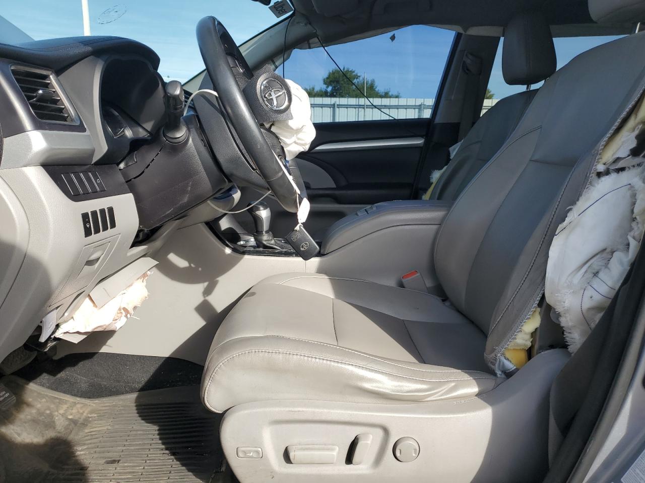 TOYOTA HIGHLANDER XLE