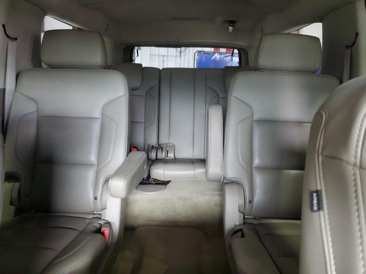 CHEVROLET SUBURBAN C1500 LT