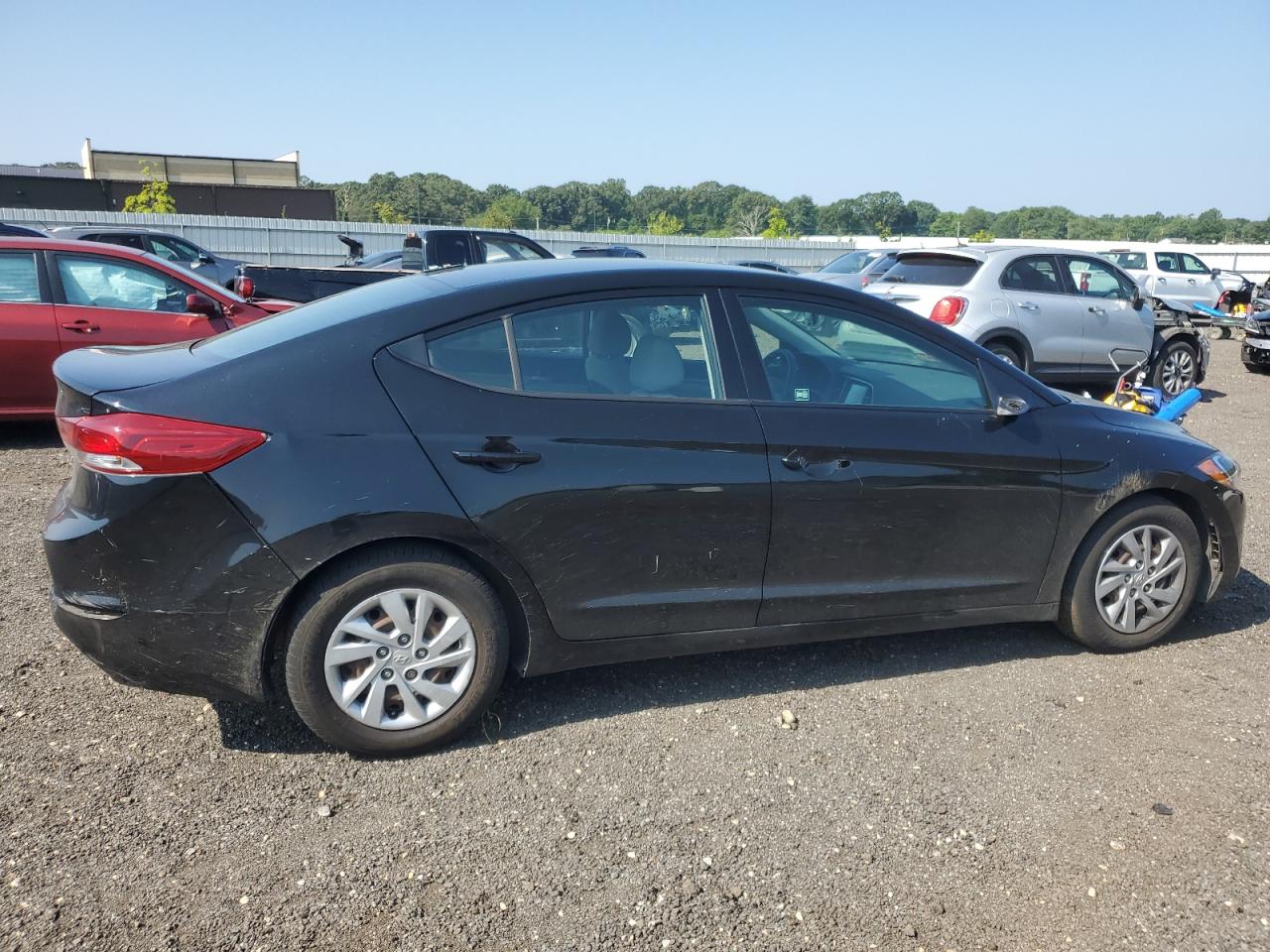 HYUNDAI ELANTRA SE