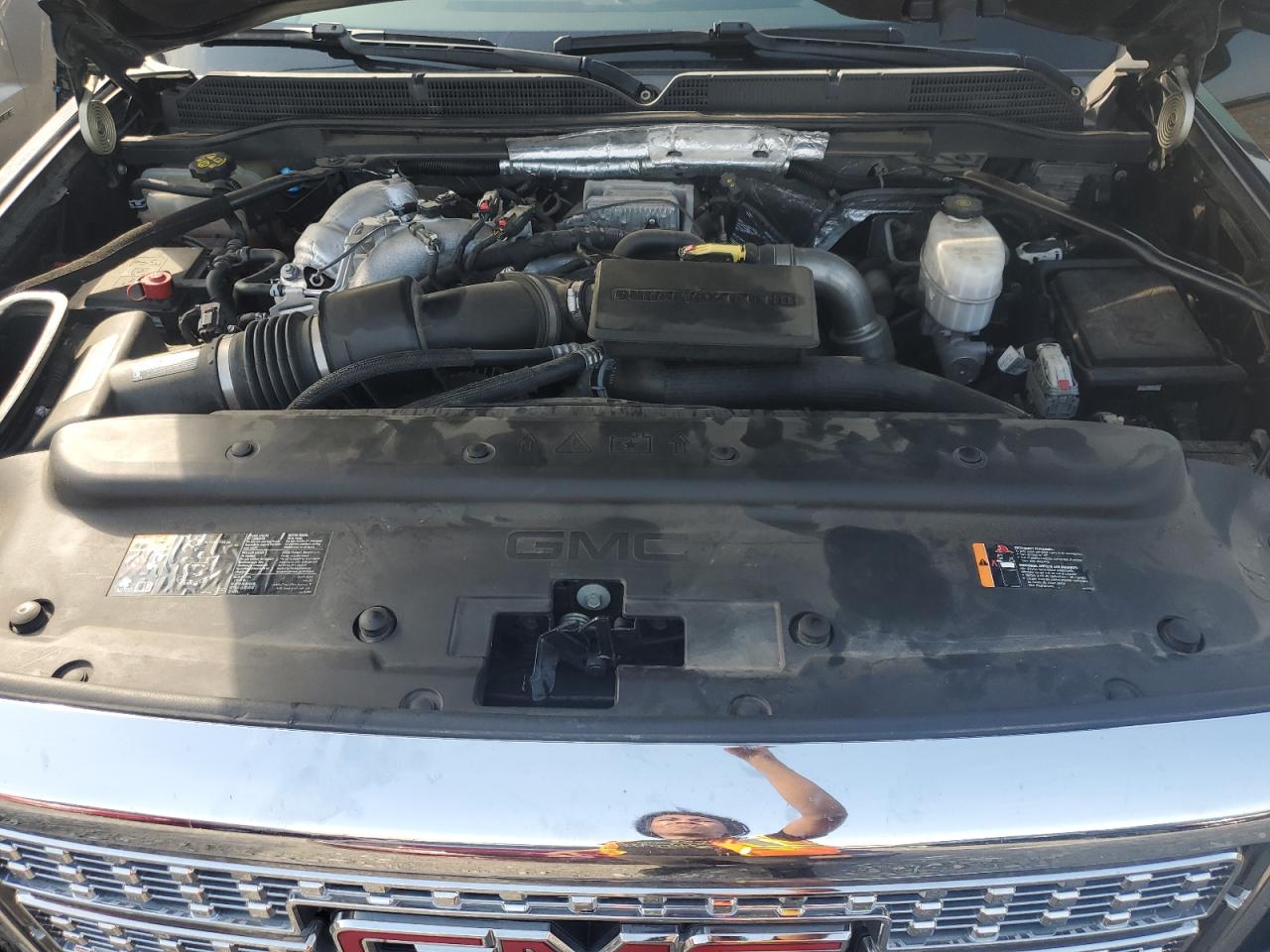 GMC SIERRA K2500 DENALI