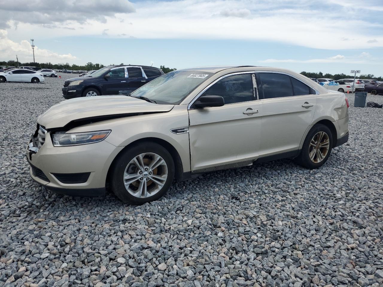 FORD TAURUS SE