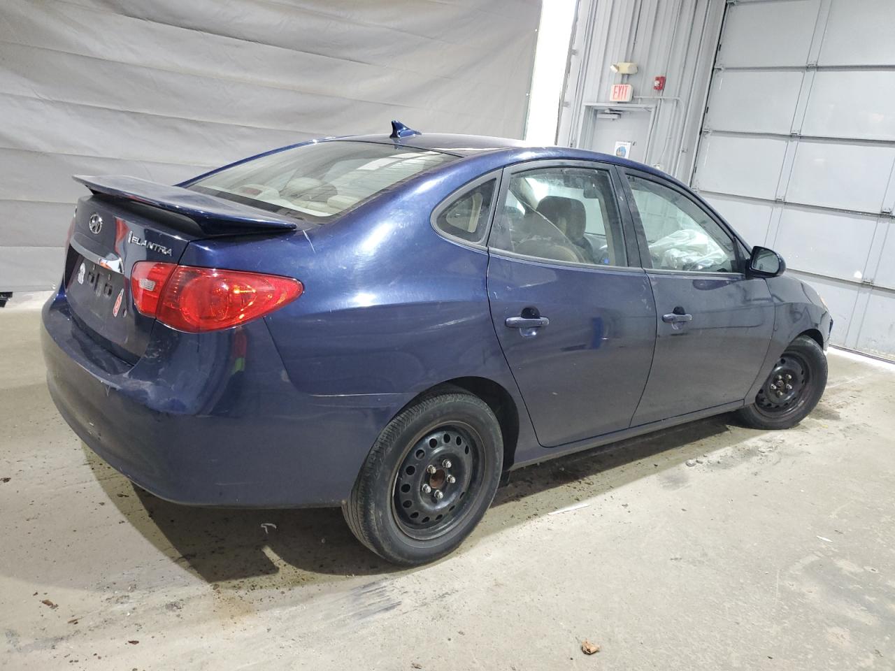 HYUNDAI ELANTRA BLUE