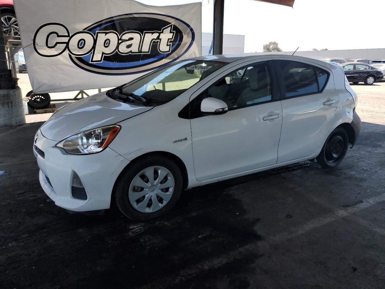TOYOTA PRIUS C