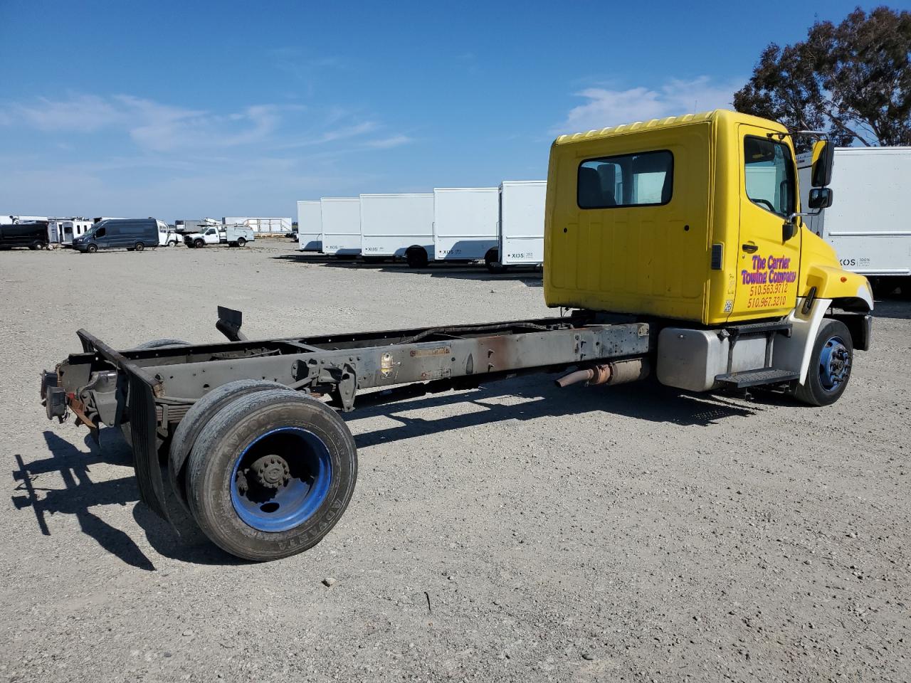 Lot #3302835901 2010 HINO 258/268