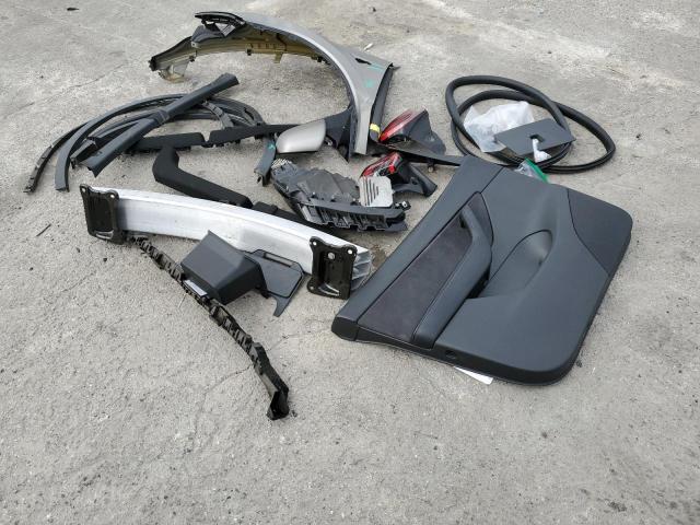 2021 TESLA MODEL Y 5YJYGDEE6MF077098