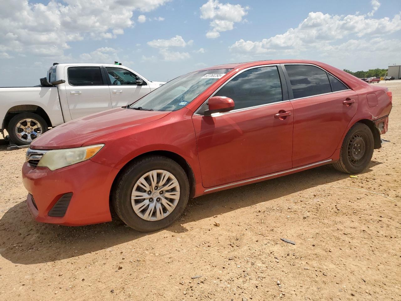 TOYOTA CAMRY BASE
