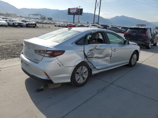 2019 HYUNDAI SONATA HYB KMHE24L30KA088196