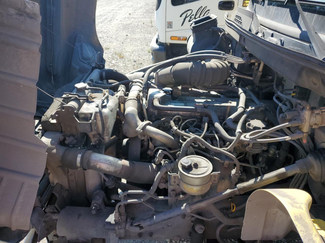 Lot #3302835901 2010 HINO 258/268