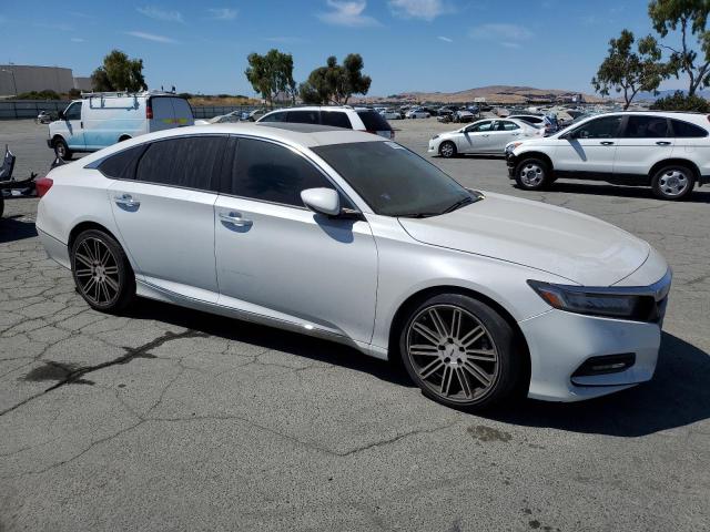 2018 HONDA ACCORD TOU - 1HGCV2F95JA009175