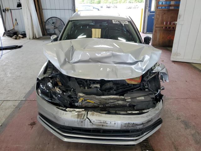 2015 VOLKSWAGEN JETTA SE - 3VWD17AJ6FM265622
