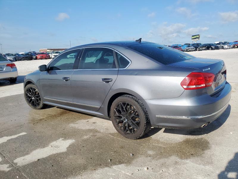 2015 VOLKSWAGEN PASSAT SEL - 1VWCV7A37FC067702