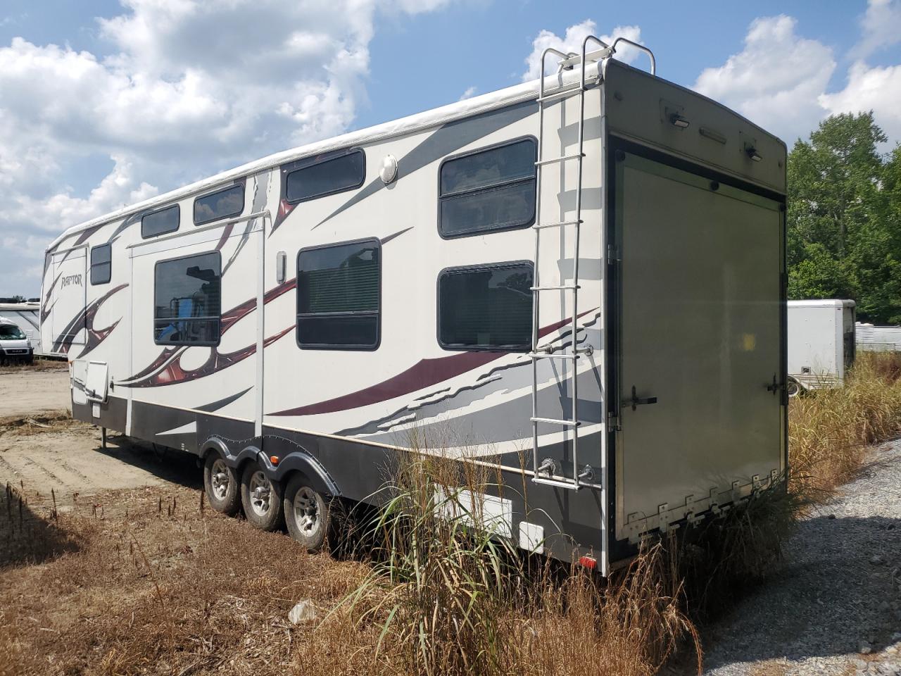Lot #3226987885 2011 KEYSTONE RAPTOR 3812TS