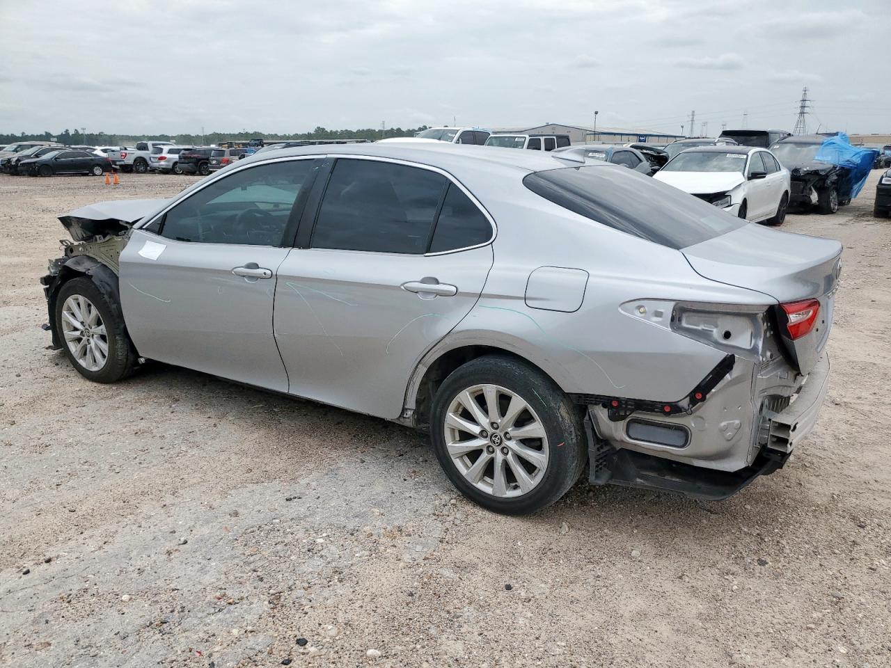 Toyota Camry le 2020