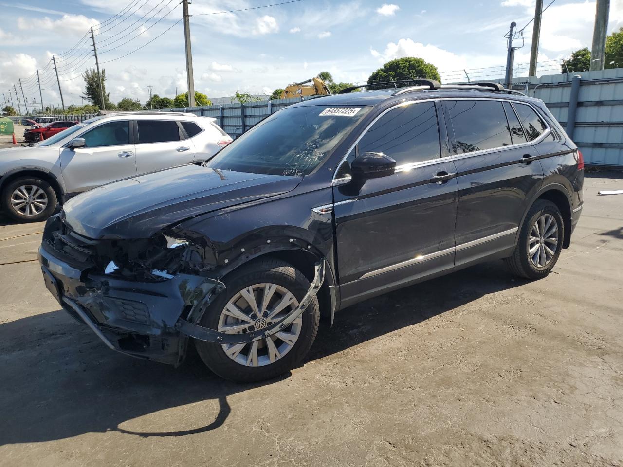 VOLKSWAGEN TIGUAN SE