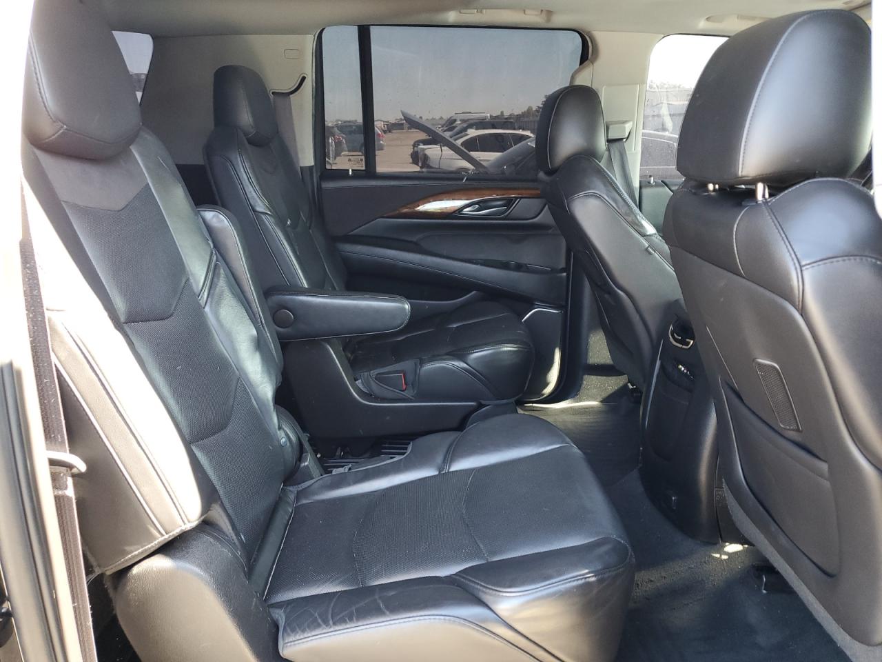 CADILLAC ESCALADE ESV PREMIUM