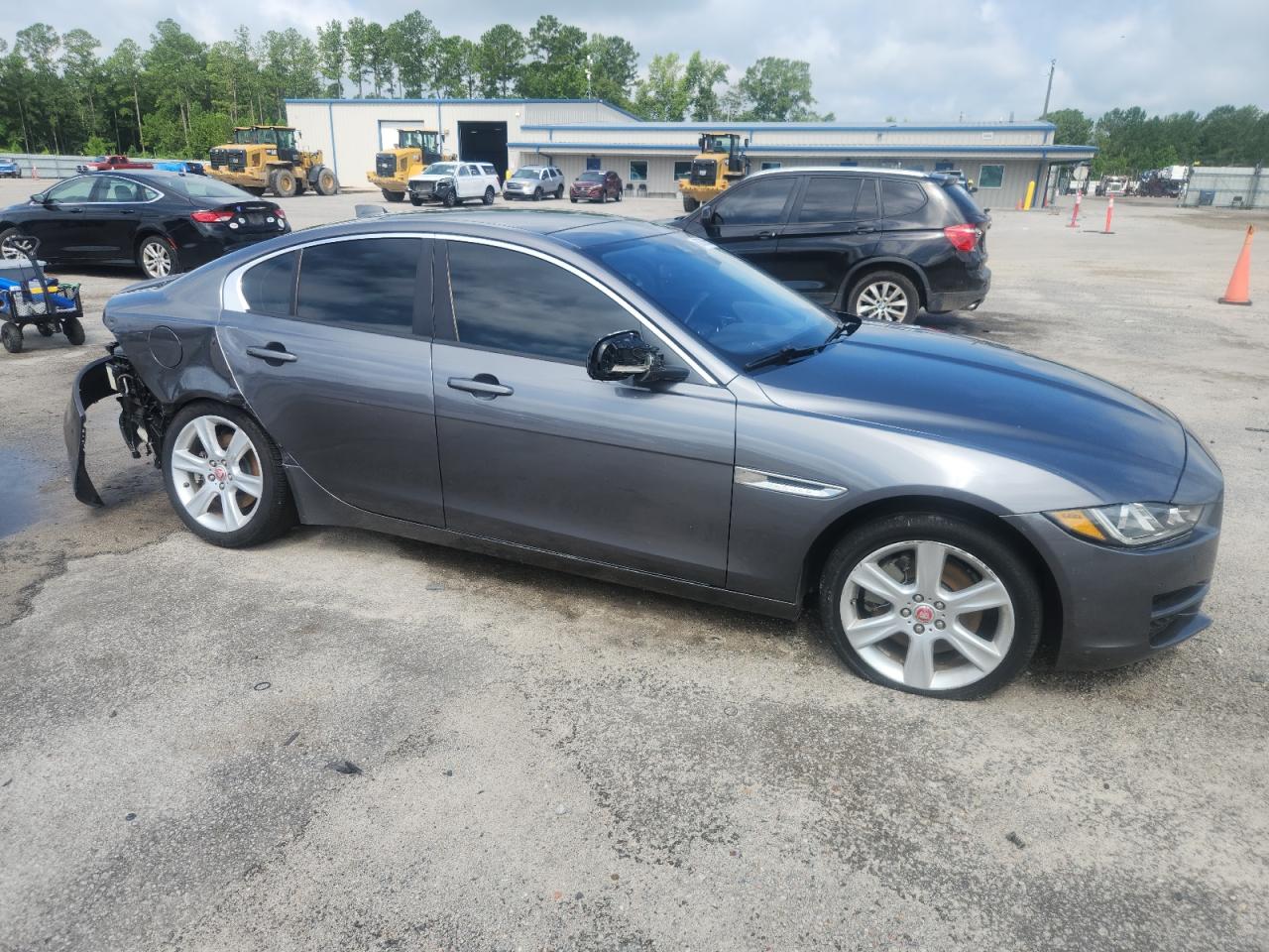 JAGUAR XE PREMIUM