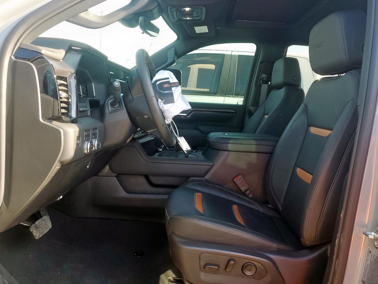 GMC SIERRA K2500 AT4