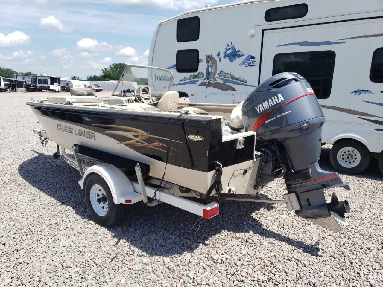 Lot #3191512016 2001 CRESTLINER BOAT
