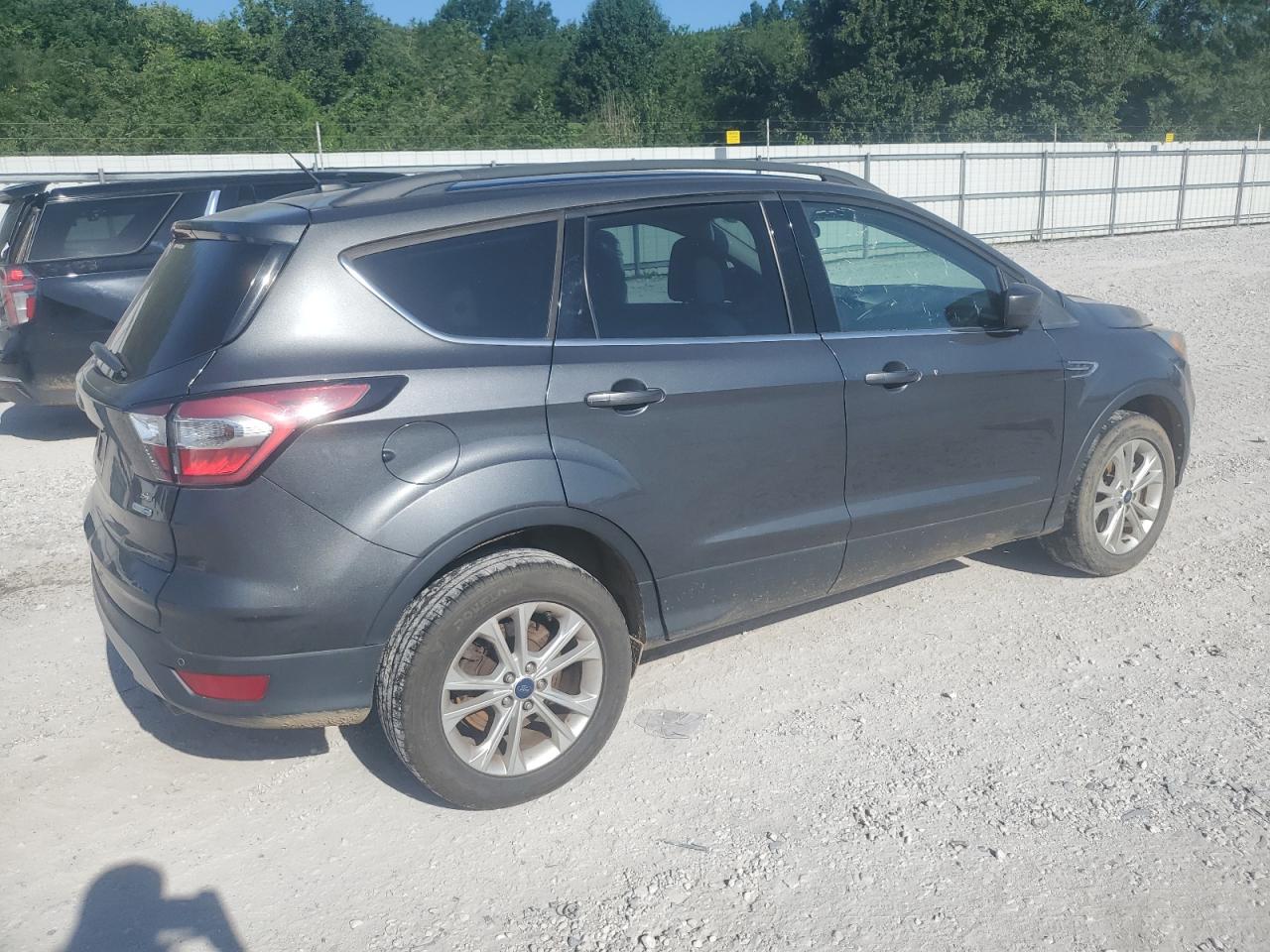 Lot #3301820428 2017 FORD ESCAPE SE