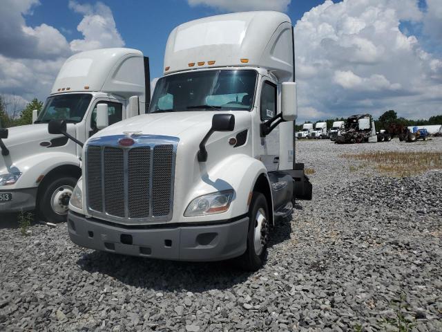 PETERBILT 579 2018 white  diesel 1XPBA48X8JD478383 photo #3