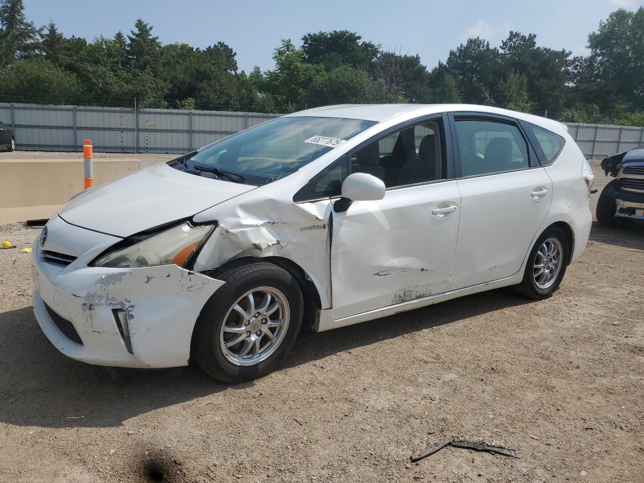 TOYOTA PRIUS V
